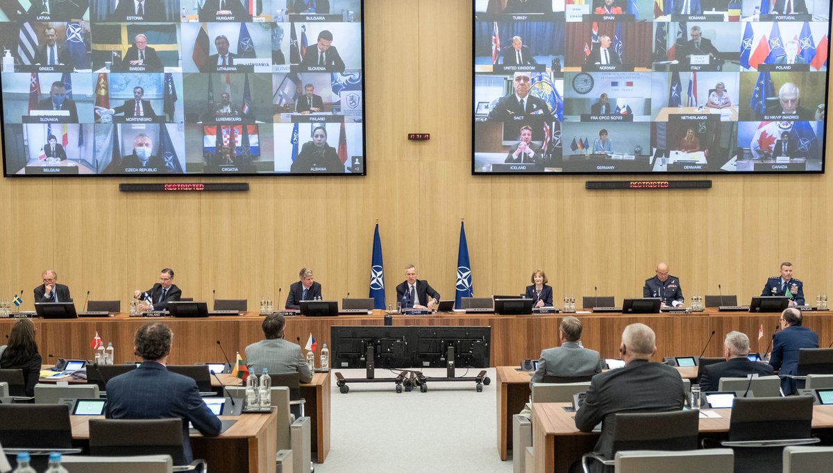 Polish MinDef @mblaszczak talking at NATO DefMin about cooperation&solidarity among allies, said that 15 doctors, including soldiers from @WIMWarszawa helped doctors in Lombardy-region most affected by the pandemic. He also appreciated the coherence of NATO COVID19 rel. activities