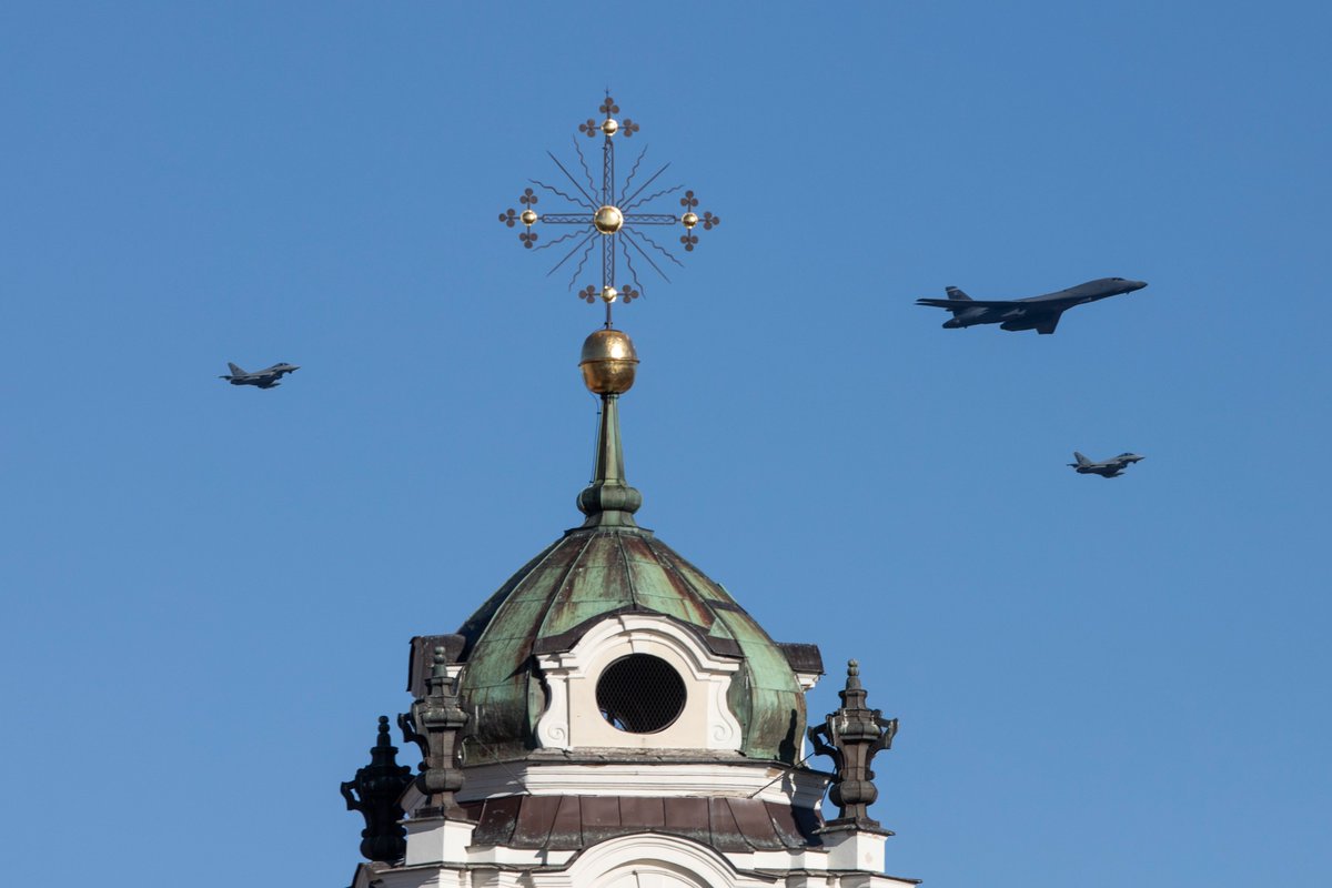 todays flight over lithuania by the us b-1b lancer escorted by