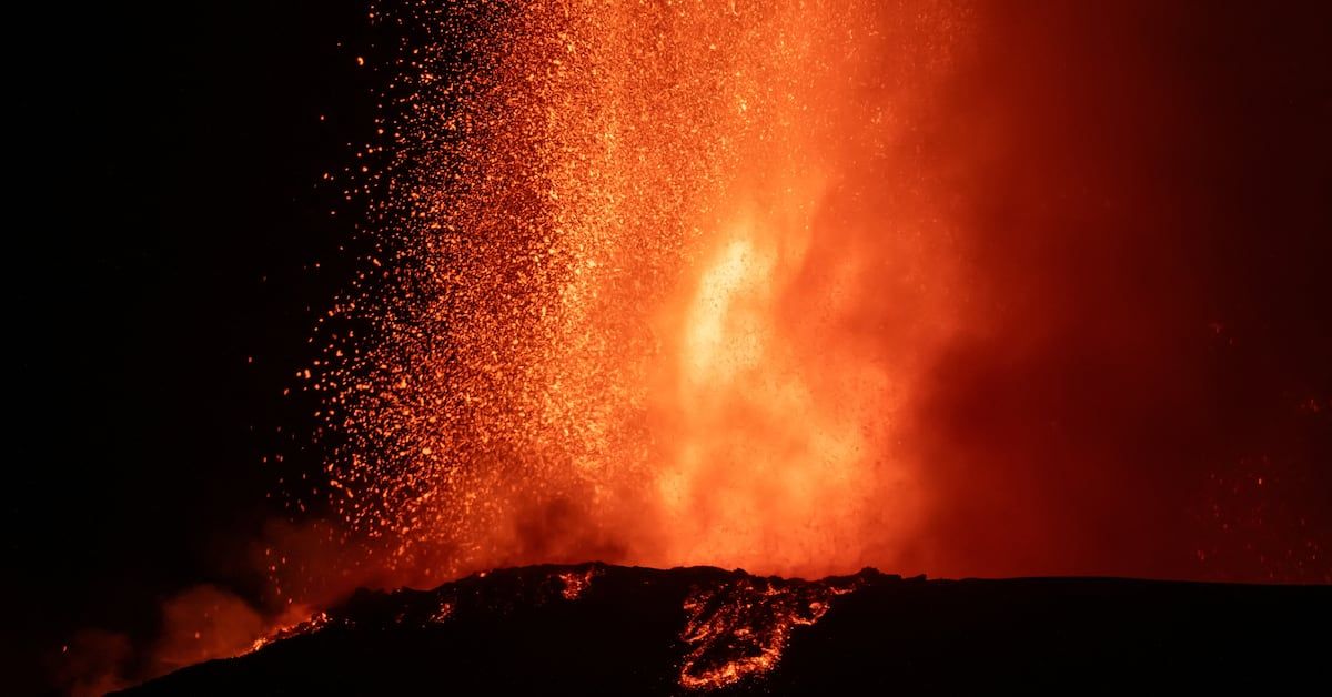 Italy's Mount Etna erupts