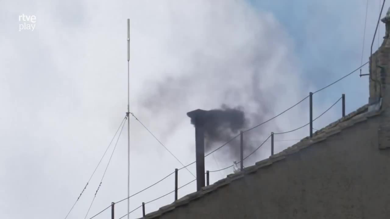 Black smoke on the morning of the second day of the conclave to elect the new pope